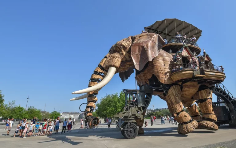 Image du Grand Eléphant des machines de l'île de Nantes.
