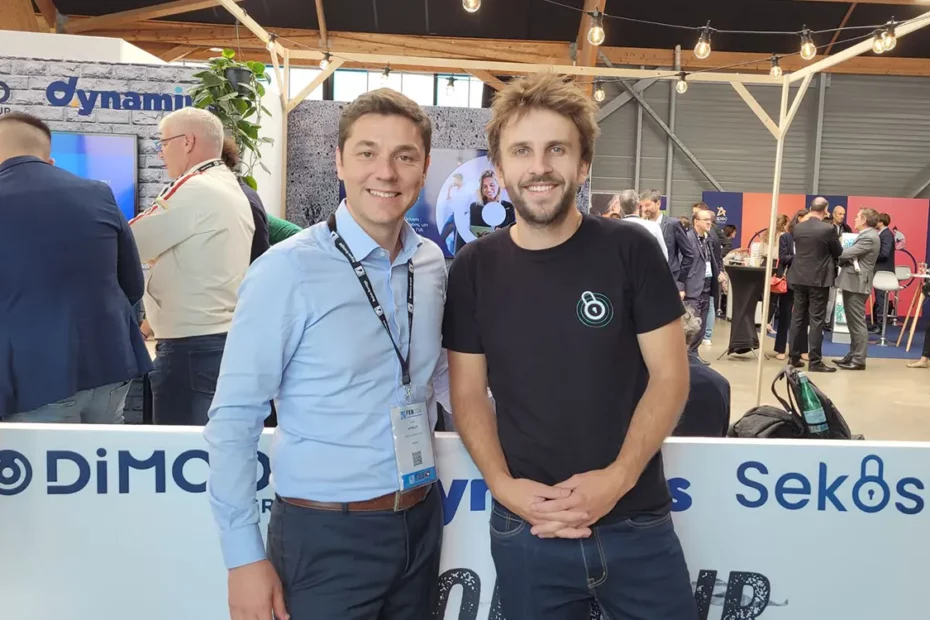 Photo de Léo RICHER, CEO de Sekost et Tudal JAFFRELOT, Directeur Général Adjoint chez DIMOOD Group, à l'occasion du Forum 2conomique Breton 2024.